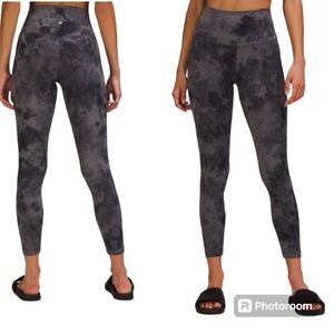 Lululemon | Align High-Rise Pant 25"
Diamond Dye Pitch Grey Graphite Grey